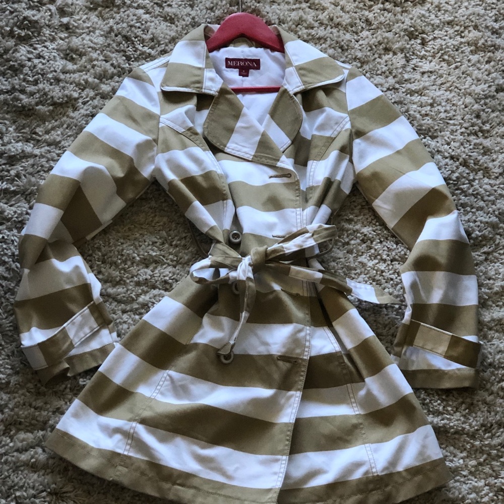 Spring light short Trench-coat